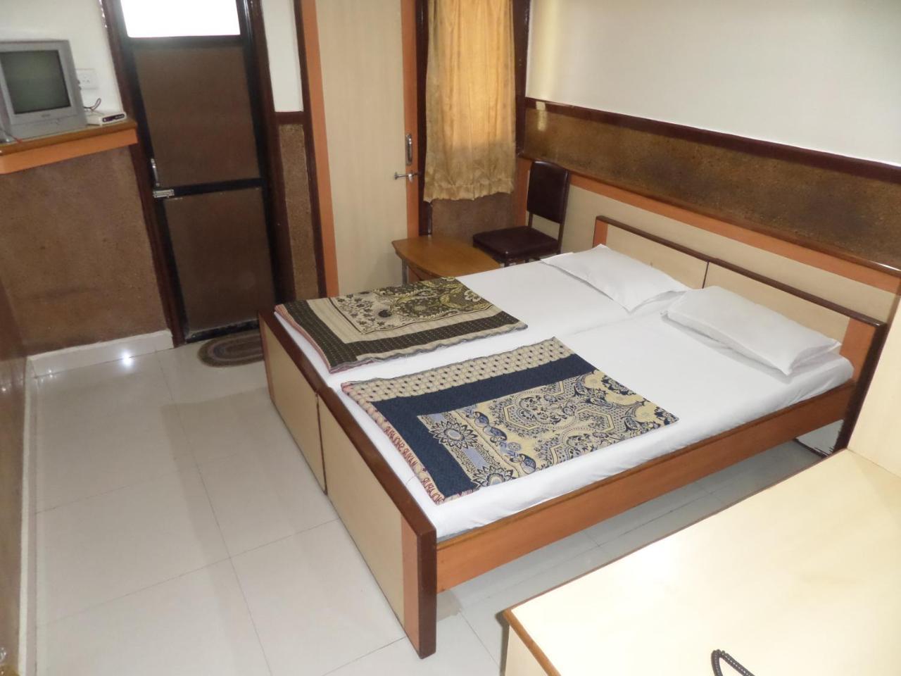 Hotel Padma นาสิก ภายนอก รูปภาพ
